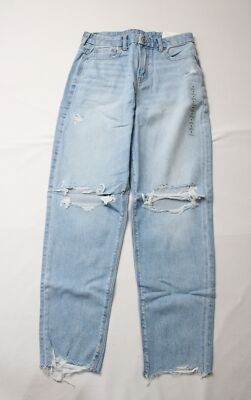 American Eagle Women's Strigid Curvy Ripped Mom Jean AR8 Light Wash Size 4 NWT