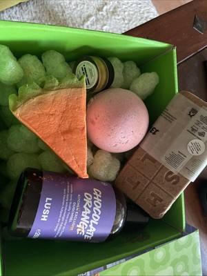 Lush Kirchen Box komplett