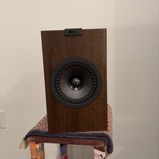 KEF Q150 single walnut