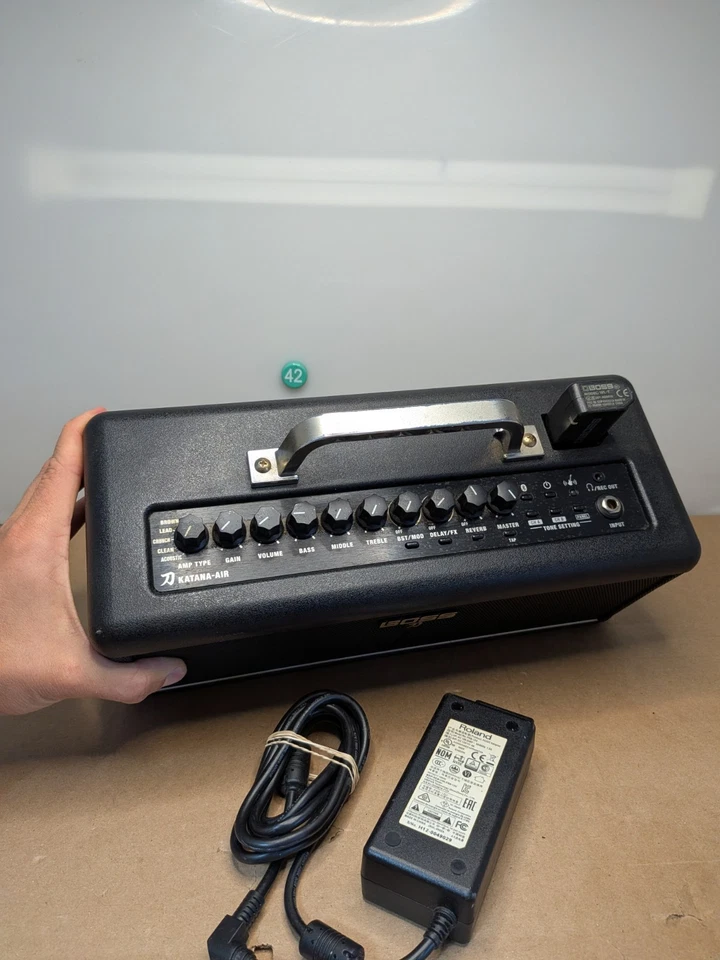 BOSS KTN-AIR KATANA-AIR Wireless Guitar Effects Amplifier Combo tested - Image 2 of 4