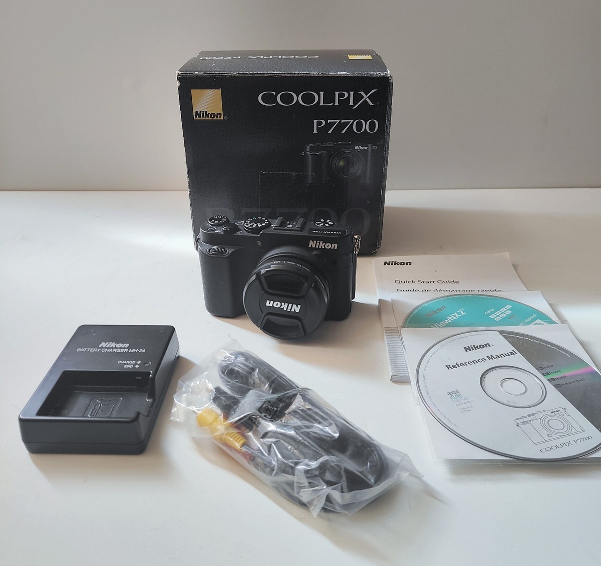Nikon COOLPIX P7700 12.2MP Digital Camera - Black for sale Nikon COOLPIX P7700 12.2MP Digital Camera - Black for sale
