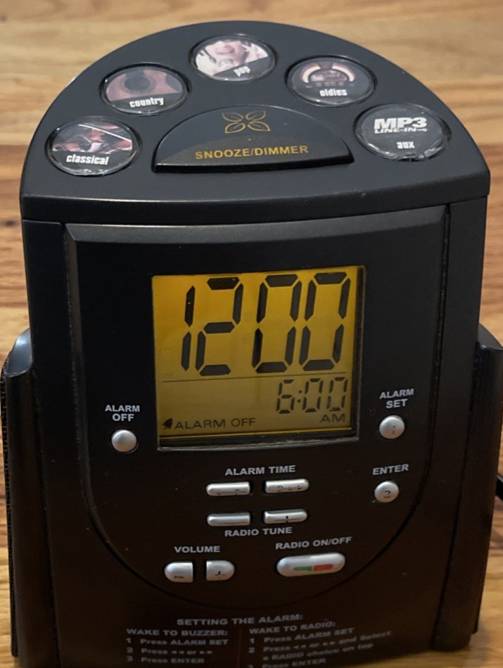iHome Auto-Set Digital Tuning Alarm Clock Radio (Model HG211B)