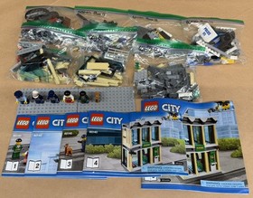LEGO CITY 60140 Bulldozer Break-In 5 Minifigures 561 Pieces No Box Pre-Owned