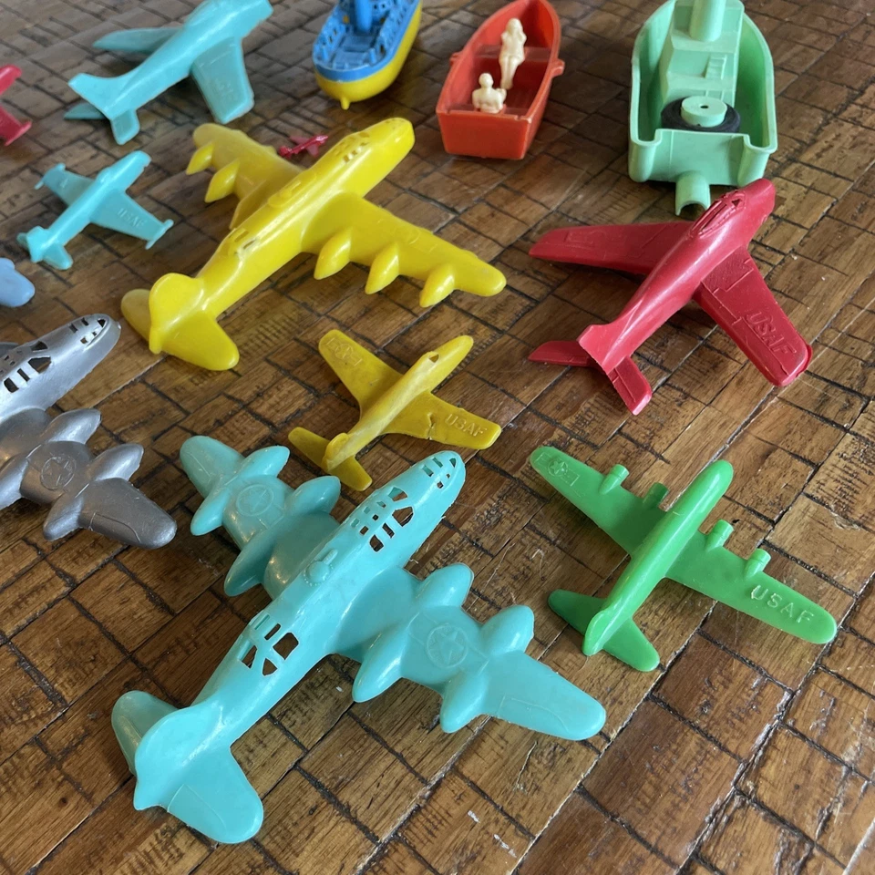 Lote de barco avión juguete moldeado plástico vintage Renwal 139 Foto 4 de 4