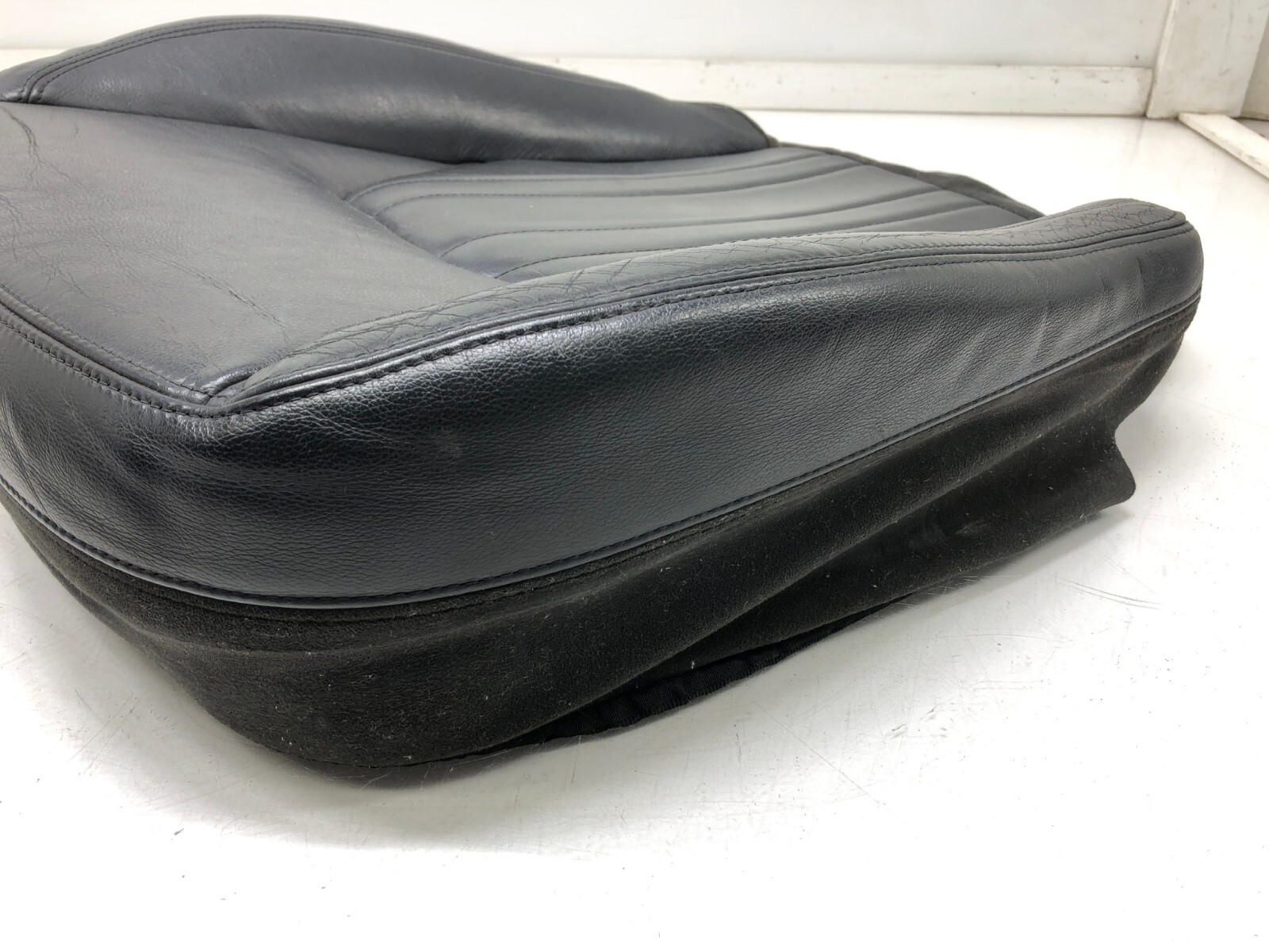 2014-2017 MASERATI GHIBLI LEFT DRIVER FRONT LOWER BOTTOM SEAT CUSHION OEM.