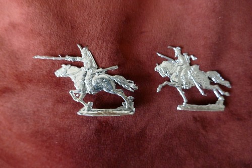 Plats d'étain - Zinnfiguren - Flat Tin : Préhistoire - La chasse à l'ours