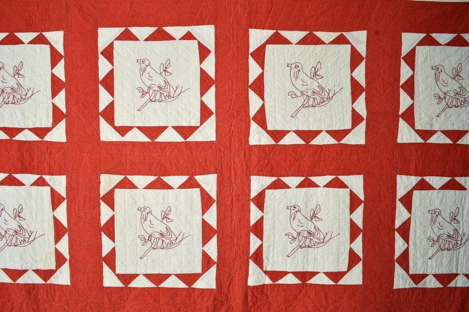 Vibrant Vintage 20's Red & White Birds Antique Quilt ~Nice Sawtooth Borders! - Image 2 of 4