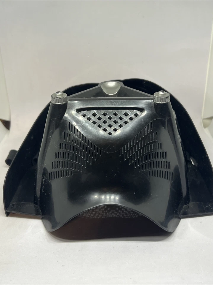  2010 Hasbro DARTH VADER TALKING Mask STRAP ADJUSTABLE SIZE - Image 4 of 4