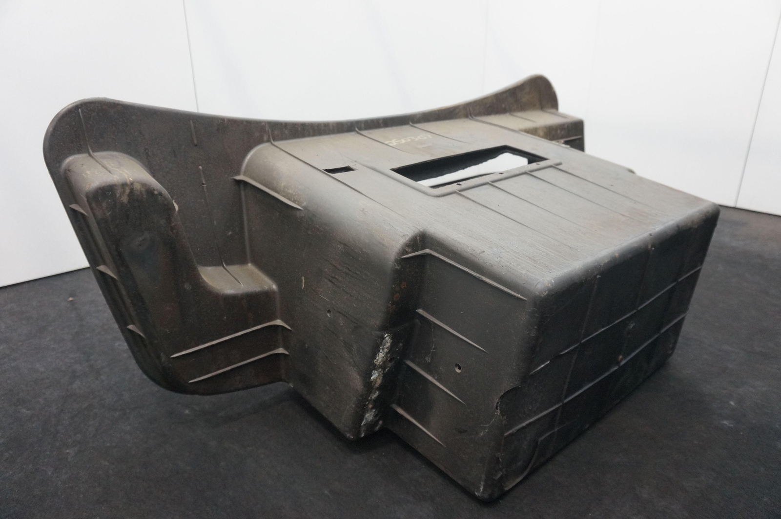 Front Trunk Cargo Storage Box 400863439 Lamborghini Gallardo Spyder 2008 *Note