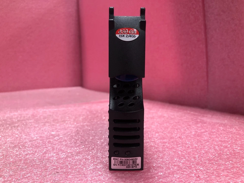 EMC 005049032 450GB 15K FC 3.5 4G CX4 HDD - Image 3 of 4