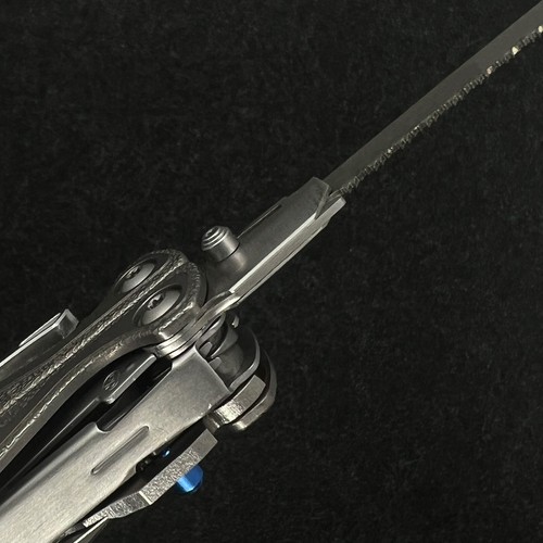 Supporto gambo a T per seghetto in acciaio inox con impugnatura pollice per Leatherman TTI Wave - Foto 8 di 19