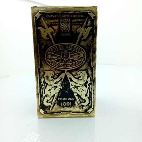 Chivas Royal Salute Collectable Wade Bottle with Box & Bag (No whisky) - Picture 5 of 7