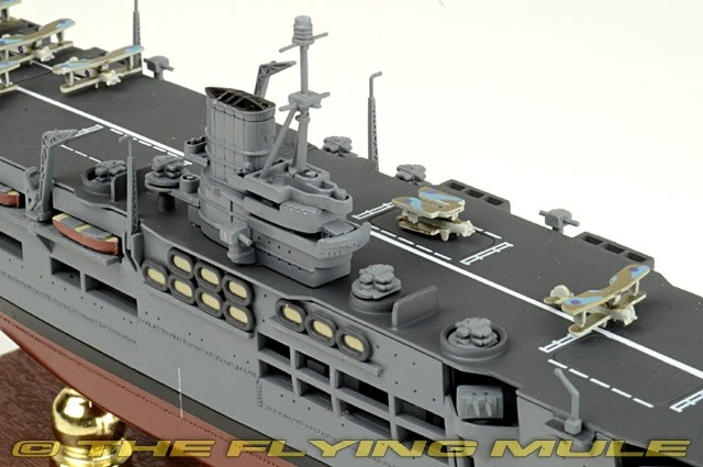 Portaaviones Forces of Valor 1:700 Ark clase real Royal Navy HMS Ark Royal Foto 3 de 4