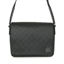 Louis Vuitton Damier Infini District PM Messenger Crossbody Bag Onyx Black N4271