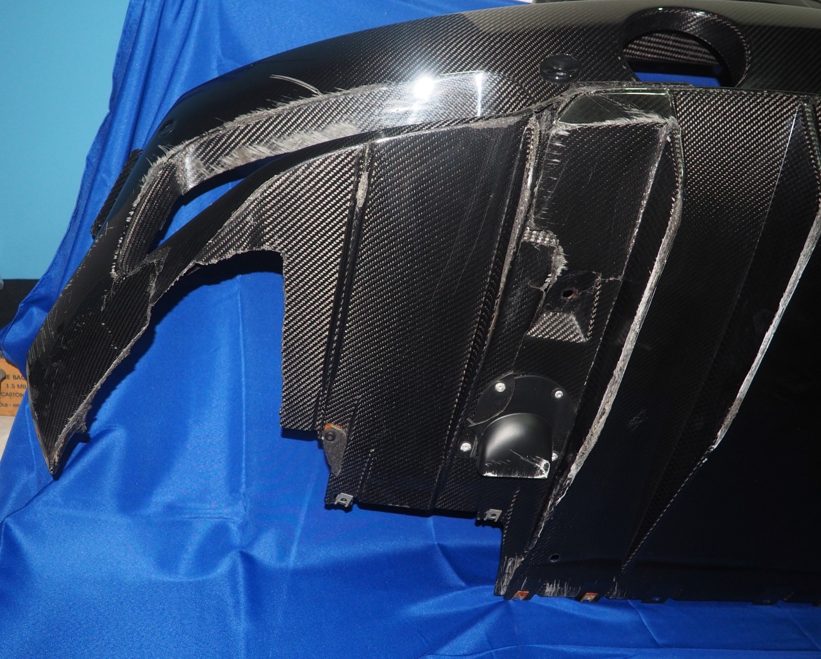 *DAMAGED* 2022-2026 Maserati MC20 MCPura Rear Bumper Diffuser OEM Carbon Fiber!