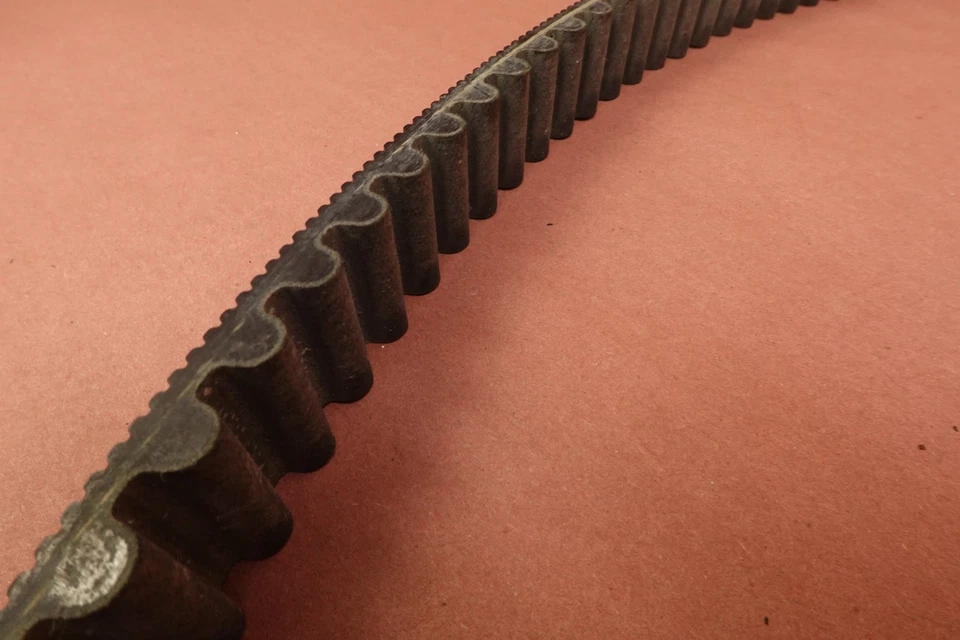 Correa de transmisión trasera Harley Sportster 1200 XL1200C 1995-2006 Foto 2 de 4