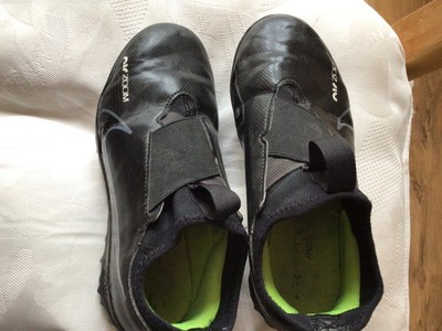 Fußballschuhe Nike Astro Turf Slipper ohne Schnürsenkel UK2 Air Zoom viel Sohle