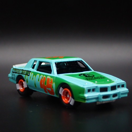 1982 82 Pontiac Grand Prix Demolición Derby 1:64 Escala Diorama Coche Modelo - Imagen 4 de 8
