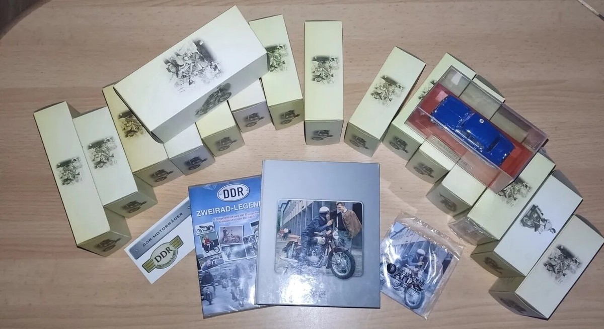 Ixo Jawa 500 DDR-Motorradmodell 1:24 – Inkl. Individuellem Wunschkennzeichen, Ca. 9 Cm