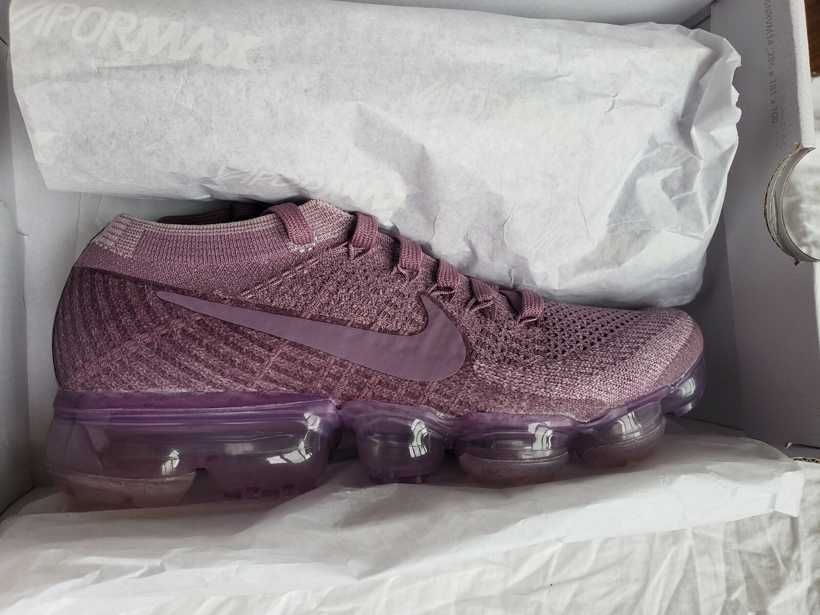athletic womens vapormax