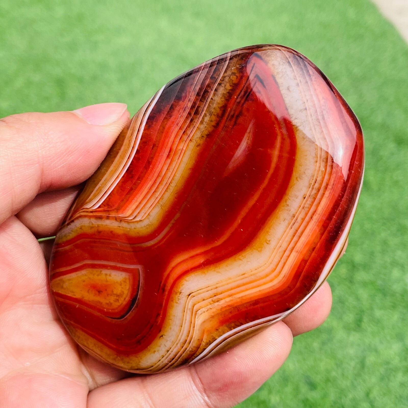 129g Natural Polished Silk Banded Sardonyx Agate Crystal Tumbled Stone Specimen