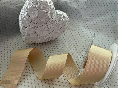 Berisfords CREMA nastro raso trasparente e grosgrain matrimonio sposa (50) - 3 mm - 70 mm - Foto 4 di 14