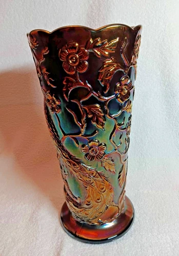 FENTON DARK AMETHYST CARNIVAL GLASS PEACOCK IN THE GARDEN (SWUNG/FLARED RIM)