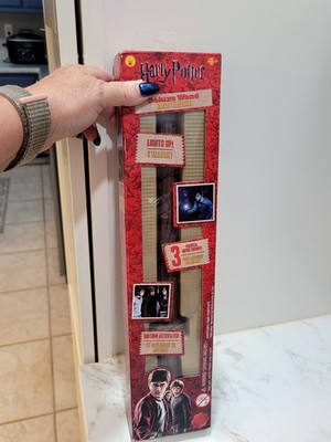 HARRY POTTER DELUXE WAND LIGHTS UP'' 3 MAGICAL MOVIE SOUNDS! MOTION ACTIVATED NIB