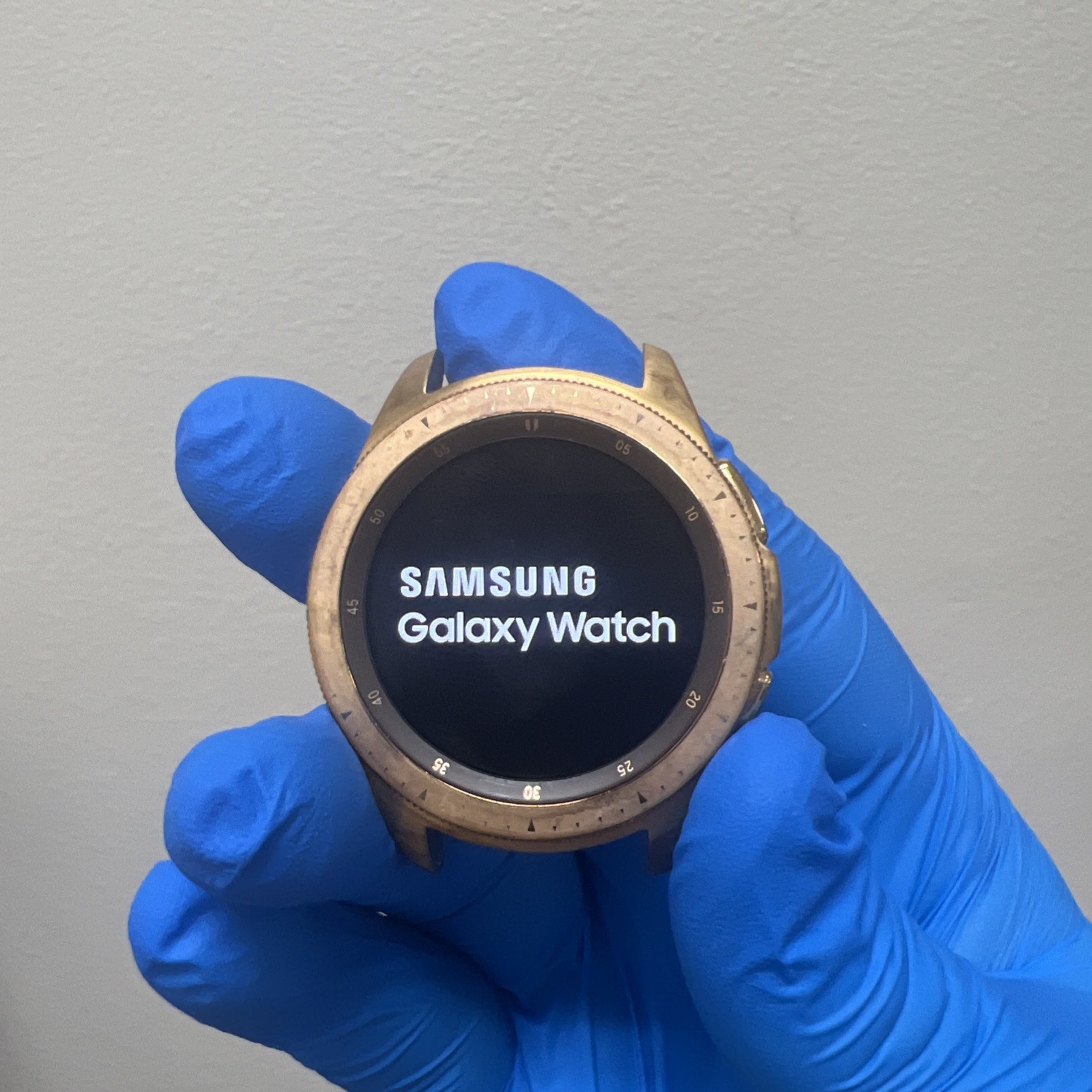 Samsung Galaxy Watch 42mm R810 Gold GPS No Band Pre-Owned