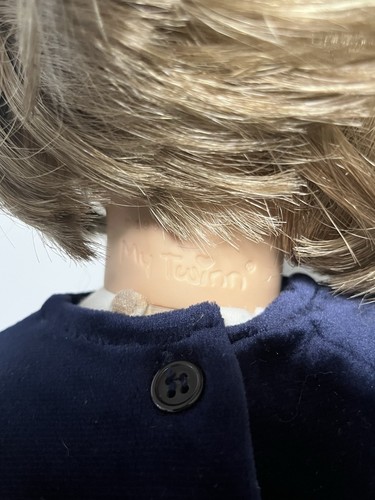 Vintage 1997 My Twinn 23" Doll Blue Eyes Dark Blonde Hair Poseable White Body - Picture 6 of 9