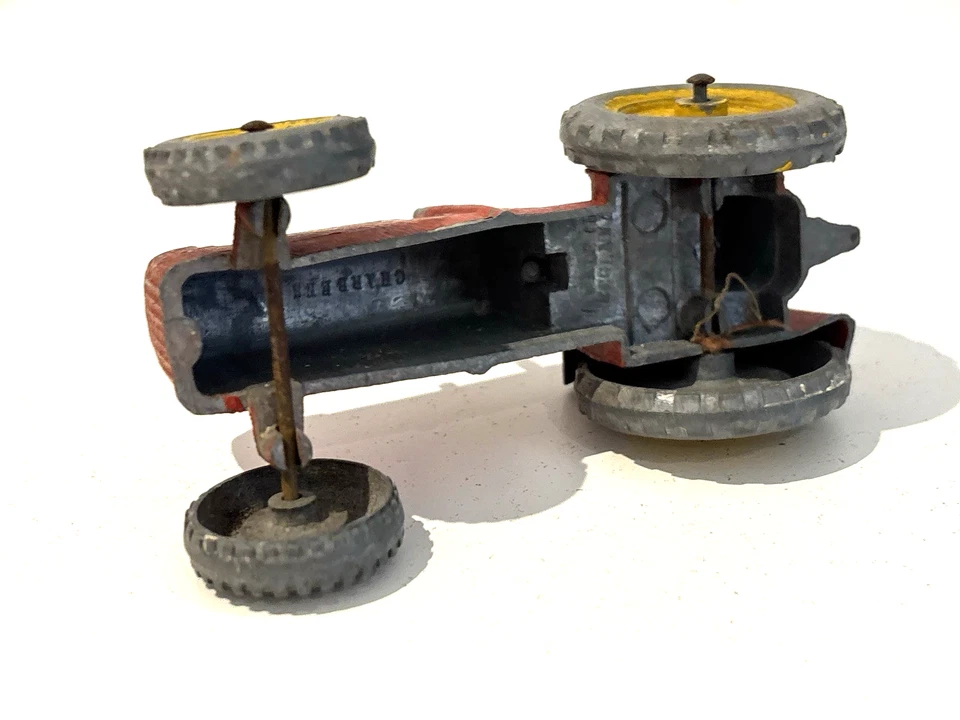 Tractor agrícola fundido a presión Maylow Charbens 1955 de colección 1950 fundido a presión 1,43 Foto 3 de 4