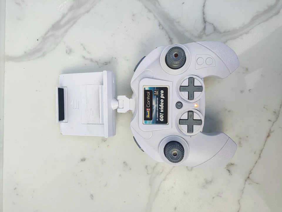 Revell Control Quadcopter GO! stunt remote controlled stunt drone 2.4 GHz  - Image 2 of 4