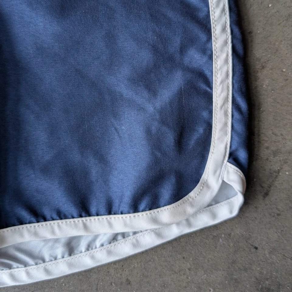 Pantalones cortos de tabla Hanna Andersson para niños en azul lago talla múltiple 6-7 Foto 3 de 4