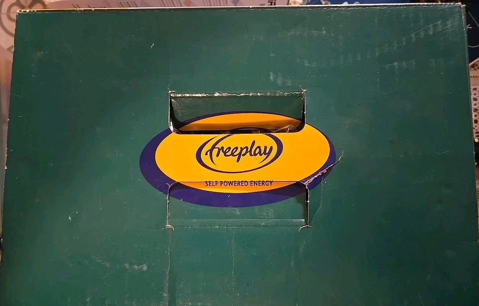 Freeplay FPR2SC - Gray Self Powered Energy AM/FM Radio Solar & Crank Solar NEW - Image 2 of 4