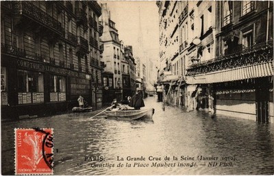 CPA Crue de la Seine PARIS Place maubert (1393334)