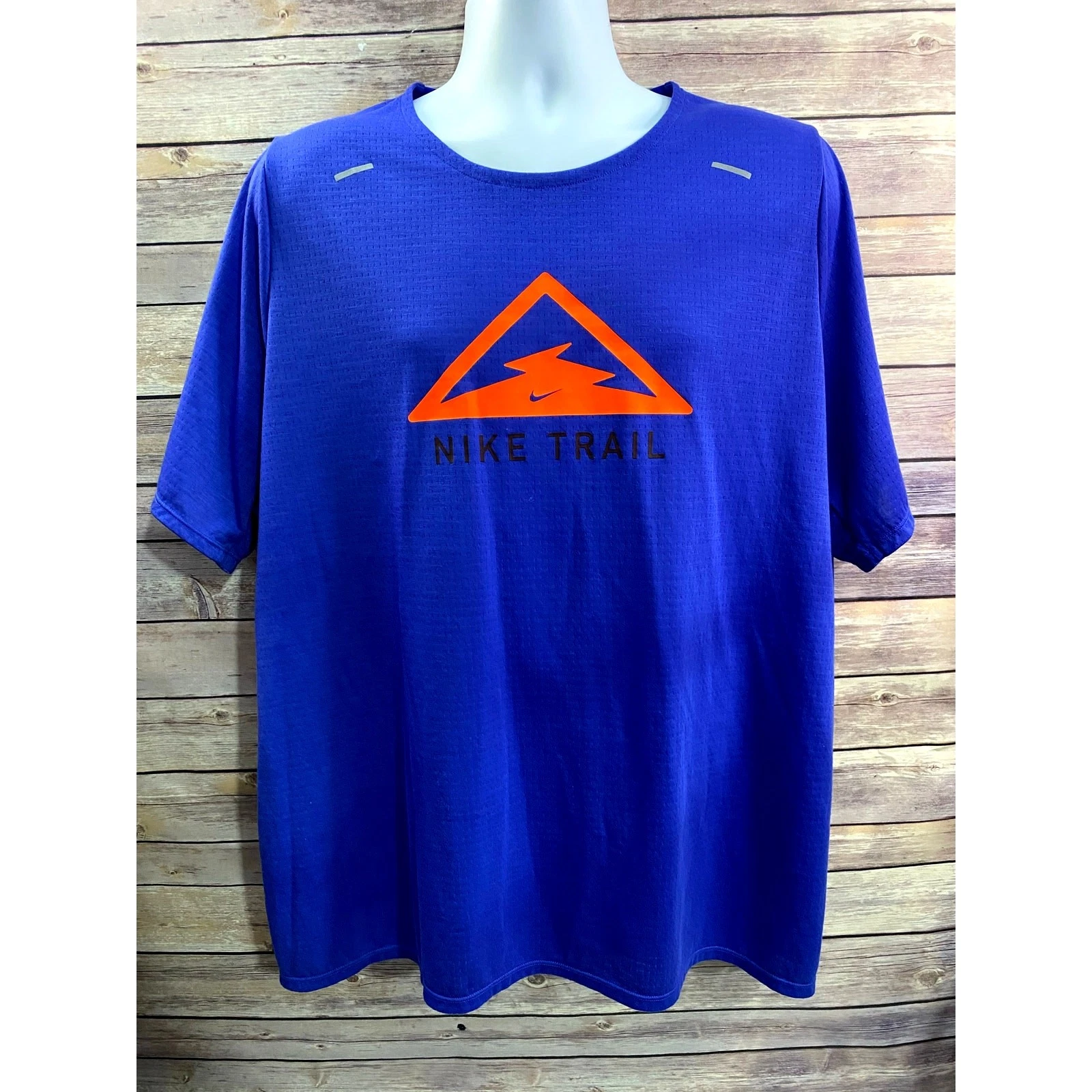 Nike Rise 365 Trail Running Shirt Size 2XL Blue DJ0600-430 Lightweight
Opens in a new window or tab