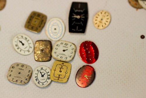Lot of Vintage Watch Parts – Dials, Gears, Hands – 102g for Repair or Steampunk - Picture 5 of 11