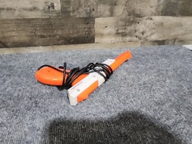 Vintage 1985 Nintendo NES Zapper Duck Hunt Gun Authentic NES-005 OEM