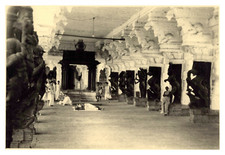 Inde, Madura, Temple Alagar Koil, Intérieur du Mandapa, Tirage vintage, 1949 Pho