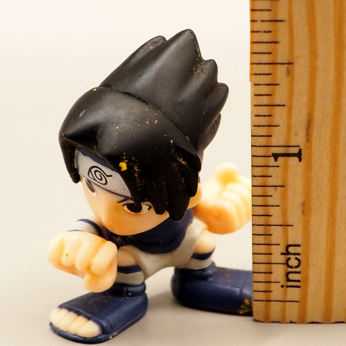 Sasuke Uchiha Naruto Paradise Mini Figure Candy Toy Bandai Japan