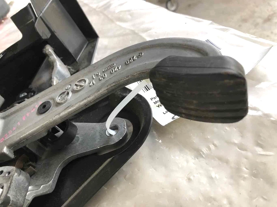 Mercedes Benz C230 2002 palanca de estacionamiento de emergencia mecanismo de freno de mano A2036890308 Foto 3 de 4