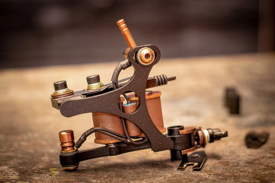 Handmade tattoo machine color packer mag 5-25, Running 100-105 Hz @4.5V Unloaded - Image 2 of 4