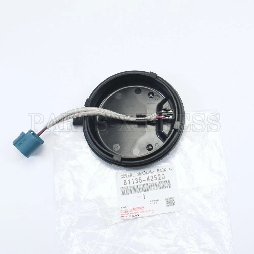 81135-42520 GENUINE TOYOTA 13-15 BACK HEADLIGHT BULB PLASTIC CAP 