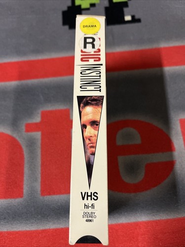 Basic Instinct (1992) VHS Tape - Picture 2 of 7