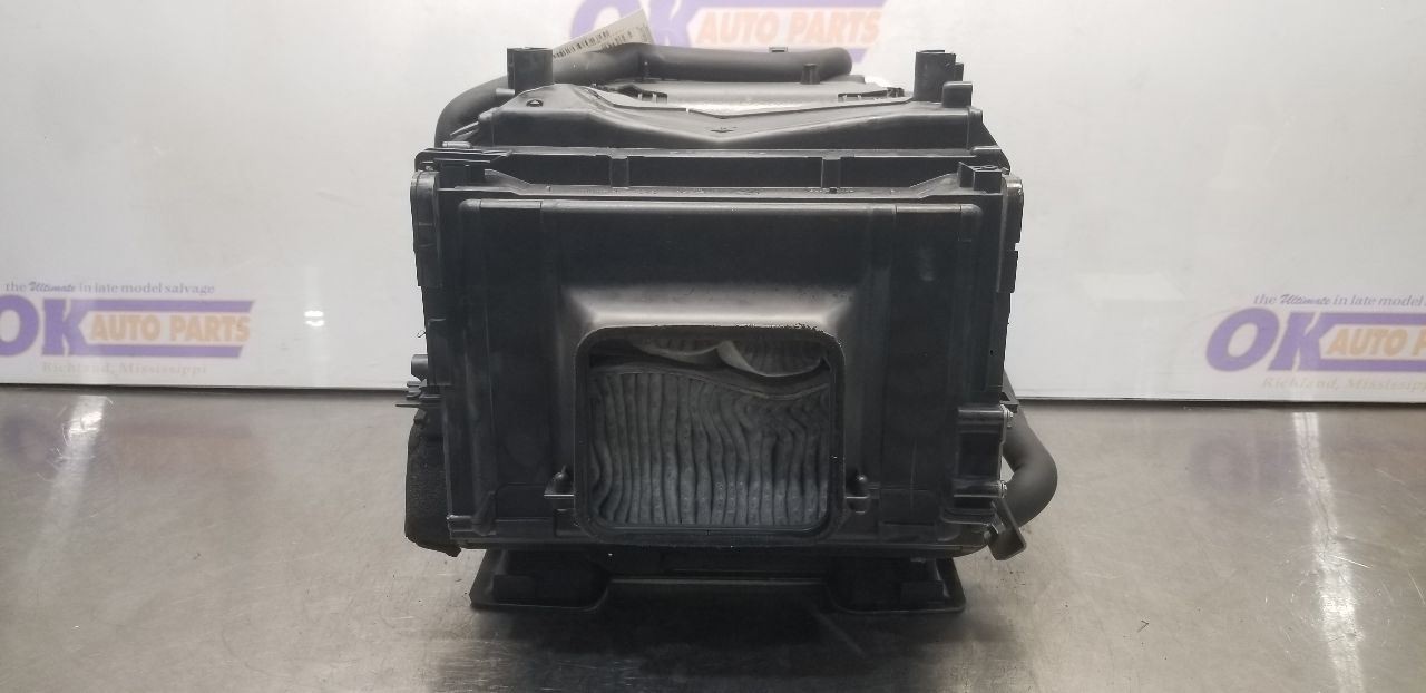11 AUDI R8 TEMPERATURE HVAC EVAPORATOR HOUSING 420820351B