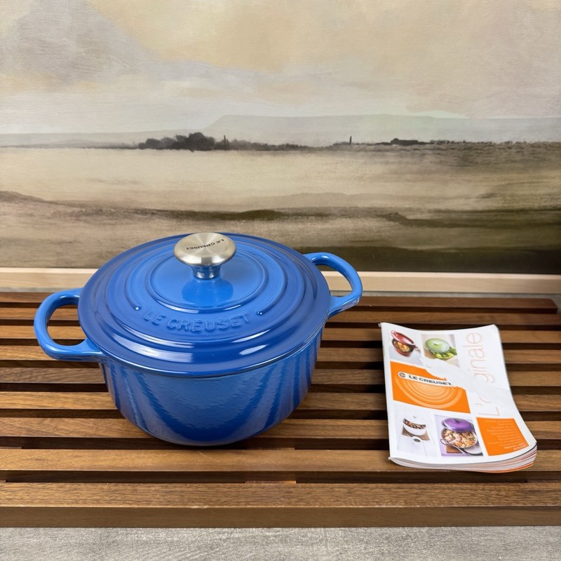 Le Creuset 7 qt Signature Round Dutch Oven