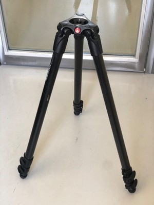 Manfrotto 535 MPRO Carbon Videostativ 75mm + MBAG100PN Tasche