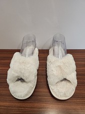 AEROSOLES Womens Med 6.5 - 7.5 Ivory Furry Soft Memory Foam Slippers