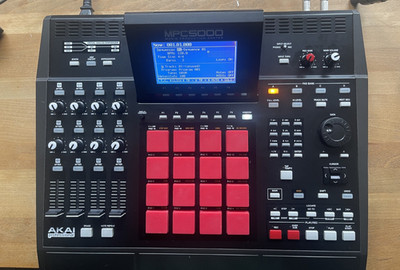 Akai MPC 5000/80GB HDD/CF Kartenleser/192MB RAM/Fat Pads/ Pad Sensor NEU/ TOP