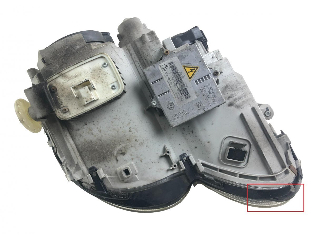SL R230 01-08, Left headlight, Bi-xenon, RHD A2308207361 - FADED 